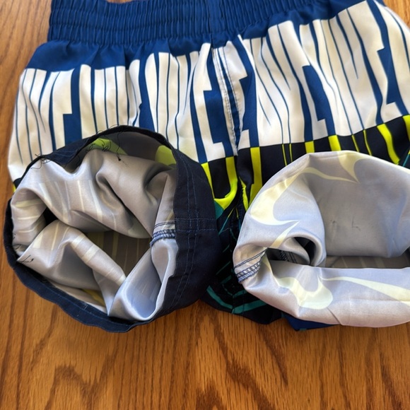 Boys Nike swim trunks - Picture 12 of 14